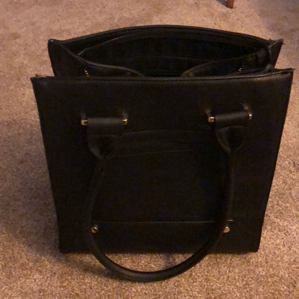 Black leather tote bag/pocket book